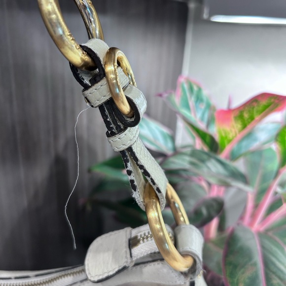 MCM White and Tan Hobo Bag with Monogrammed Design - Picture 8 of 15